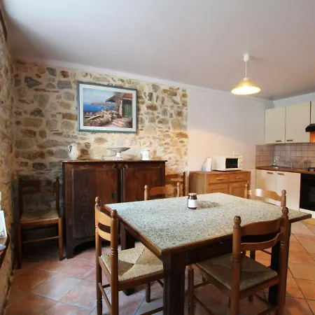 Estialescq, 3 Pieces, 5 Personnes - Fr-1-384-441 * Estialescq